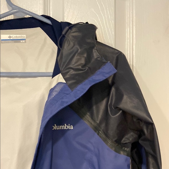 Columbia Women’s Blue and Gray Out Dry Rain Jacket Water-Resistant Design - Picture 7 of 16